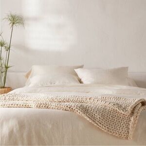 Casaluna Hand Knit Bed Throw